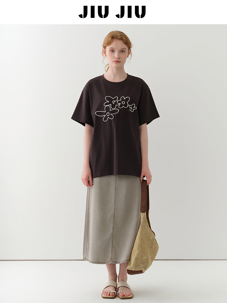 Flower-Motif Embroidered T-Shirt