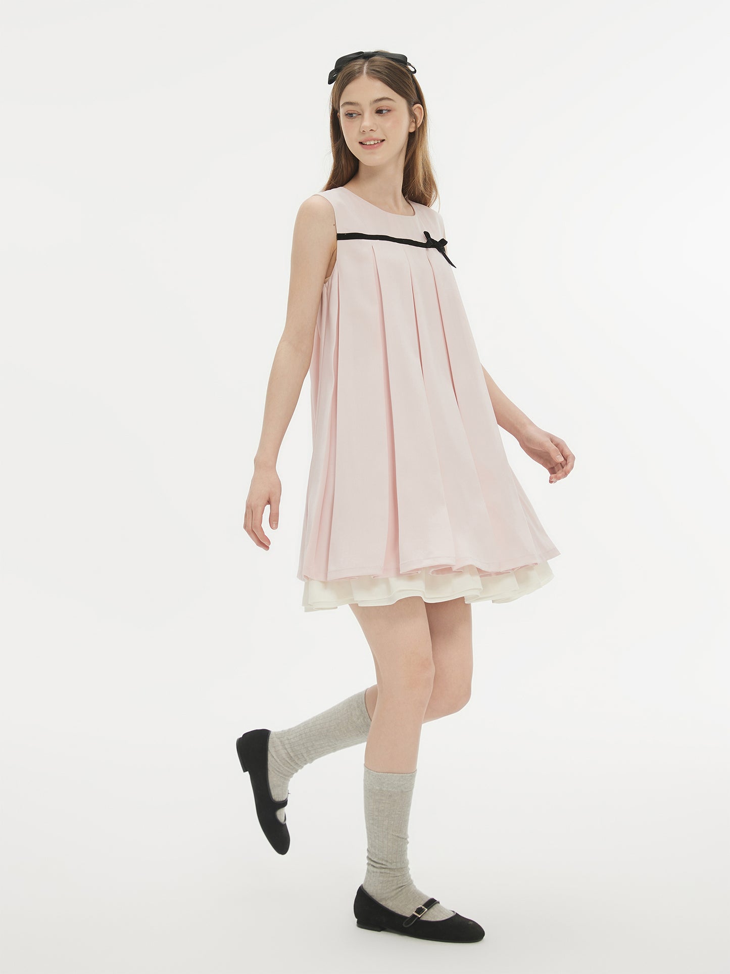Sleeveless Pleated A-Line Dress With Ribbon Bow