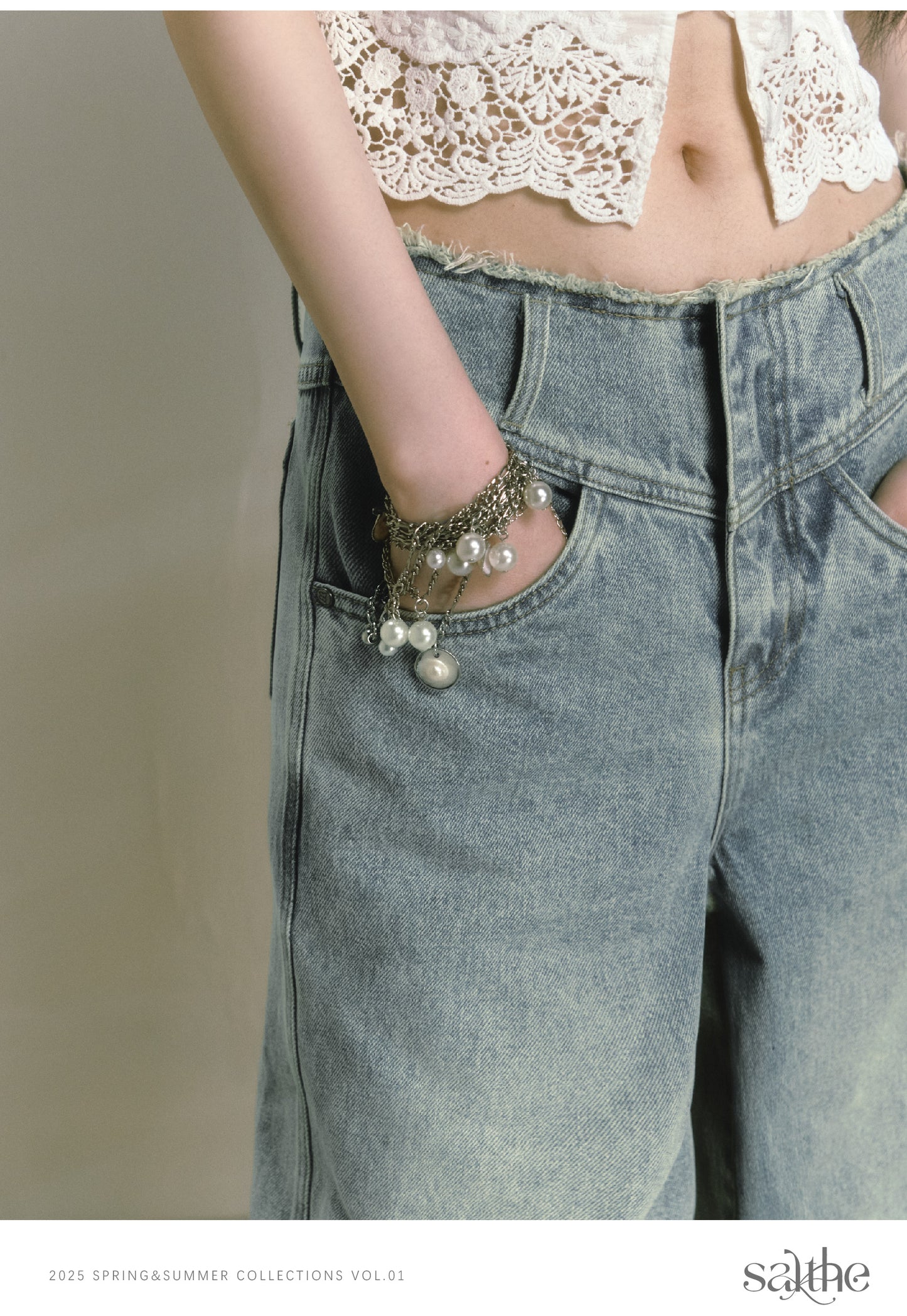 Fringed V-Waist Wide-Leg Washed Or Distressed Jeans