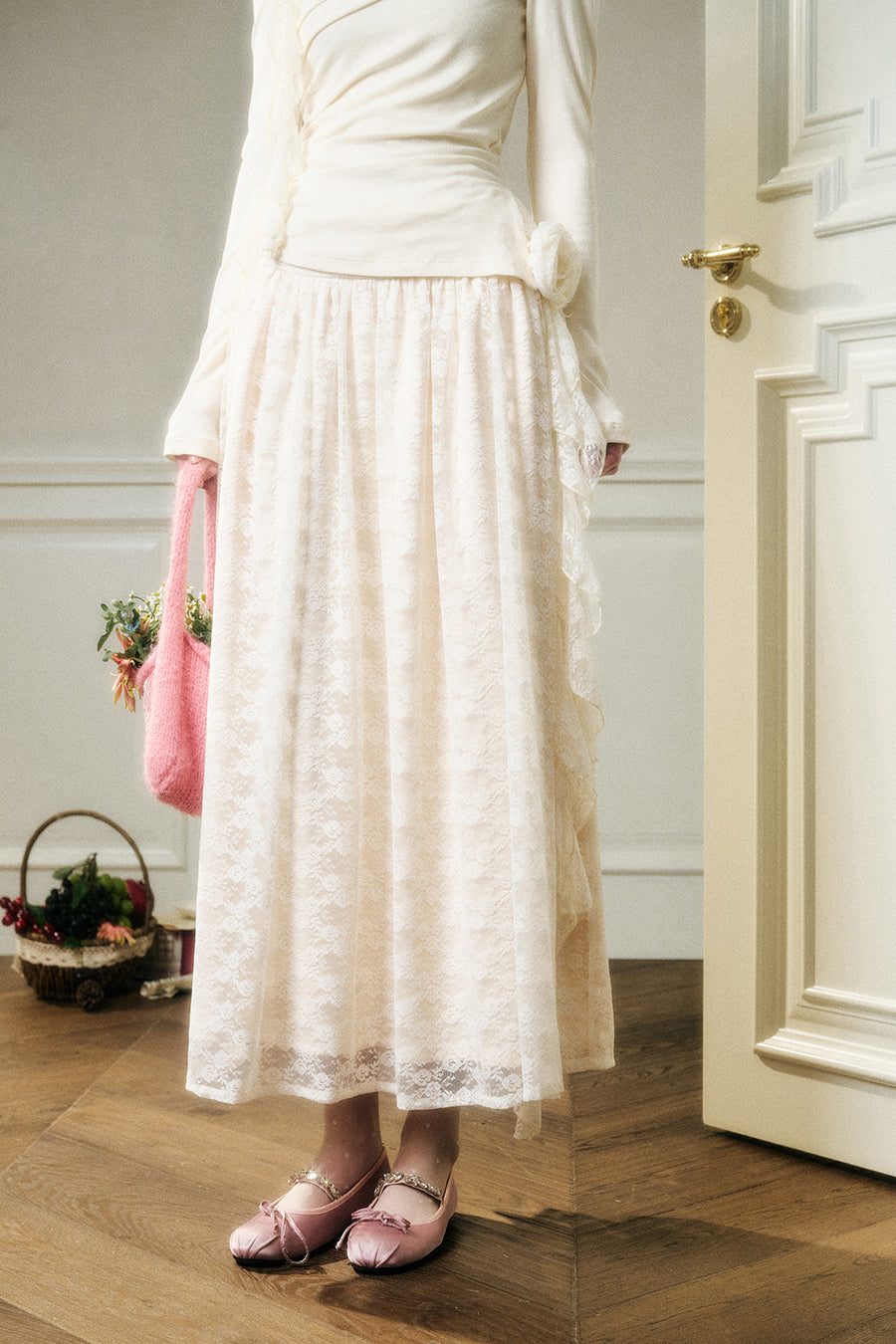 Asymmetric One-Shoulder Fitted Top And Lace Skirt