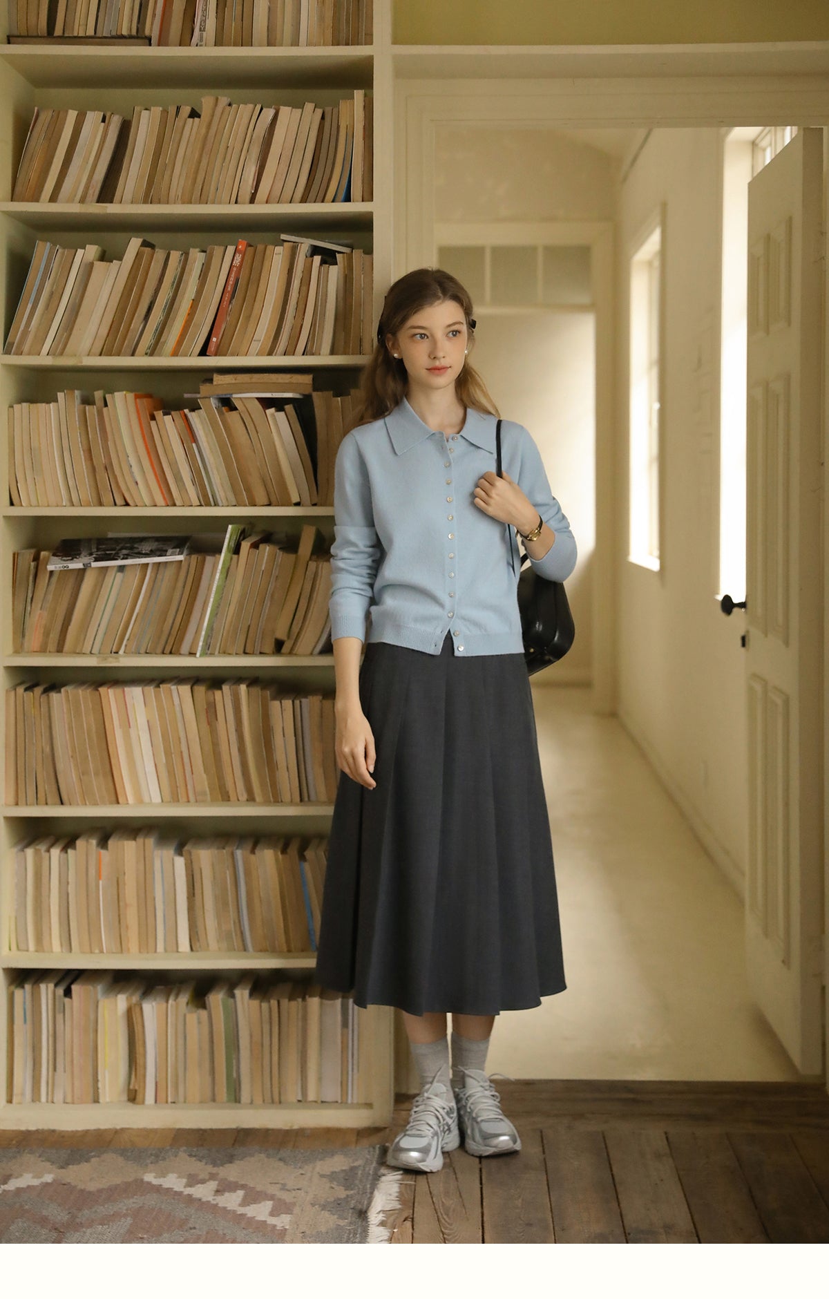 Buttoned Wool Knit Top With Flat Collar