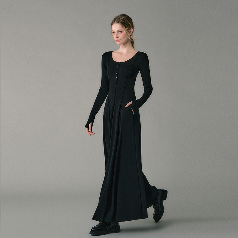 Flowy Scoop Neck Dress With Tuck Detail