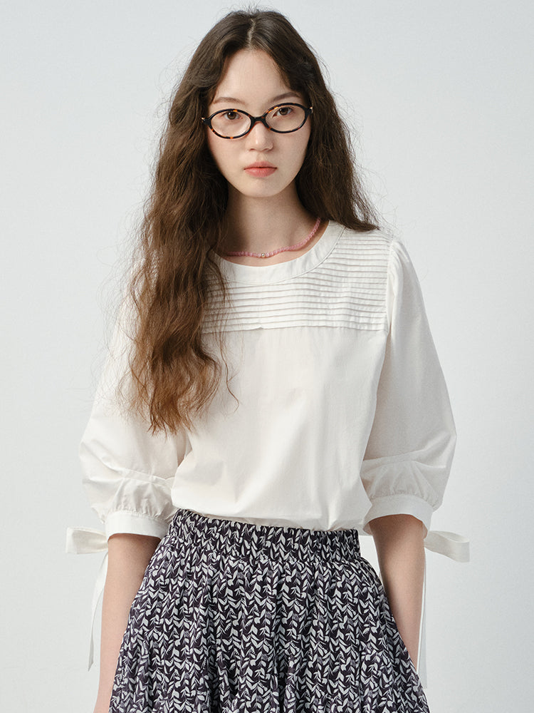 Pleated Blouse With 3/4 Ribbon Puffed Sleeves