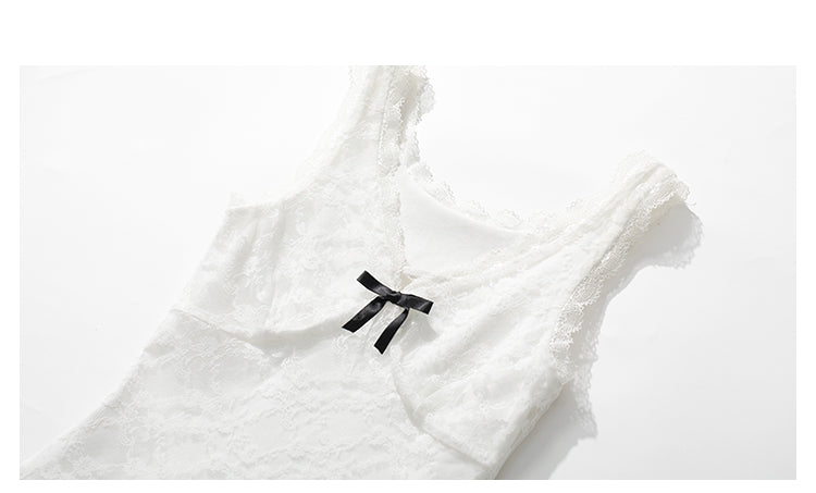Slim Fit Top With See-Through Lace Hem