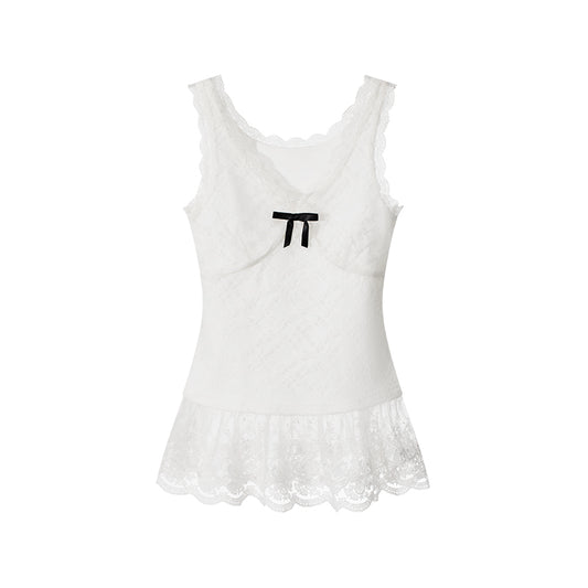 Slim Fit Top With See-Through Lace Hem