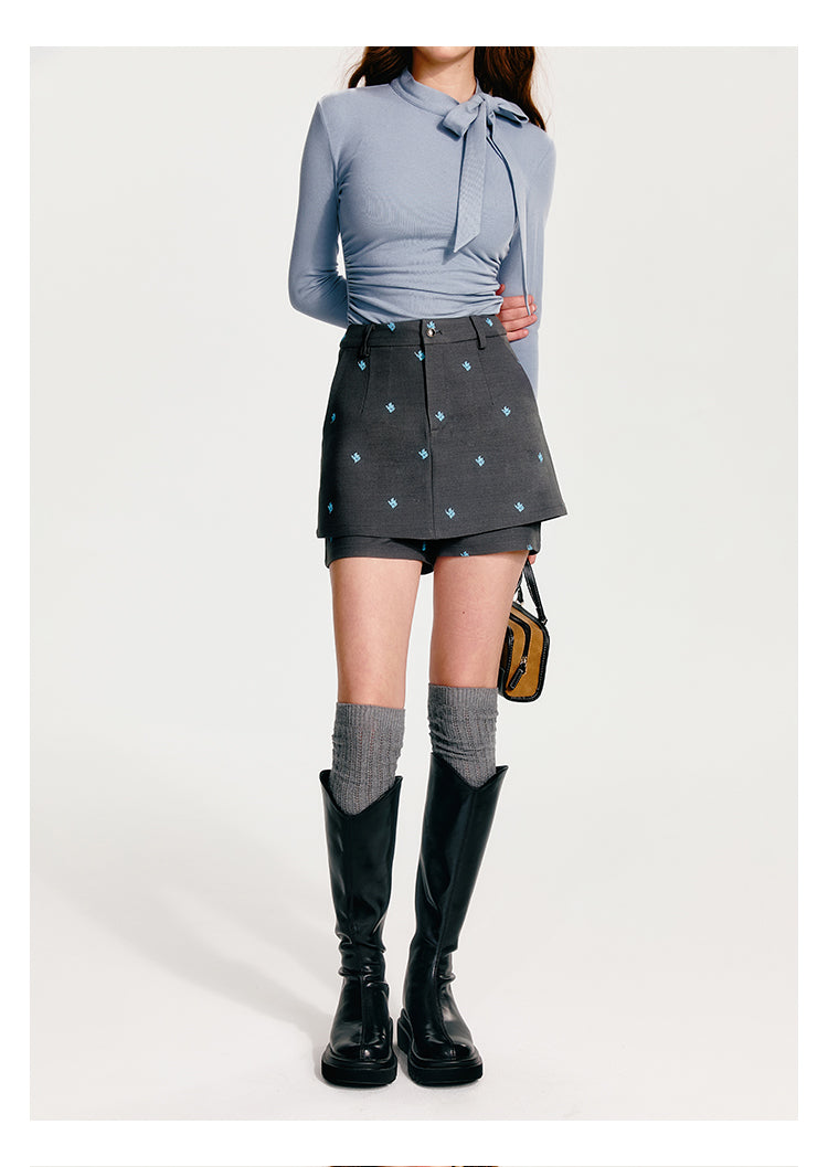 Embroidered Hip-Hugging Skort