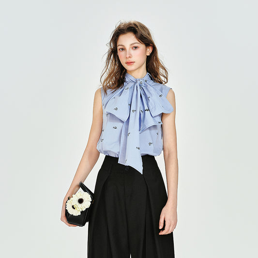 Large Tie Neck Sleeveless Jacquard Embroidered Top