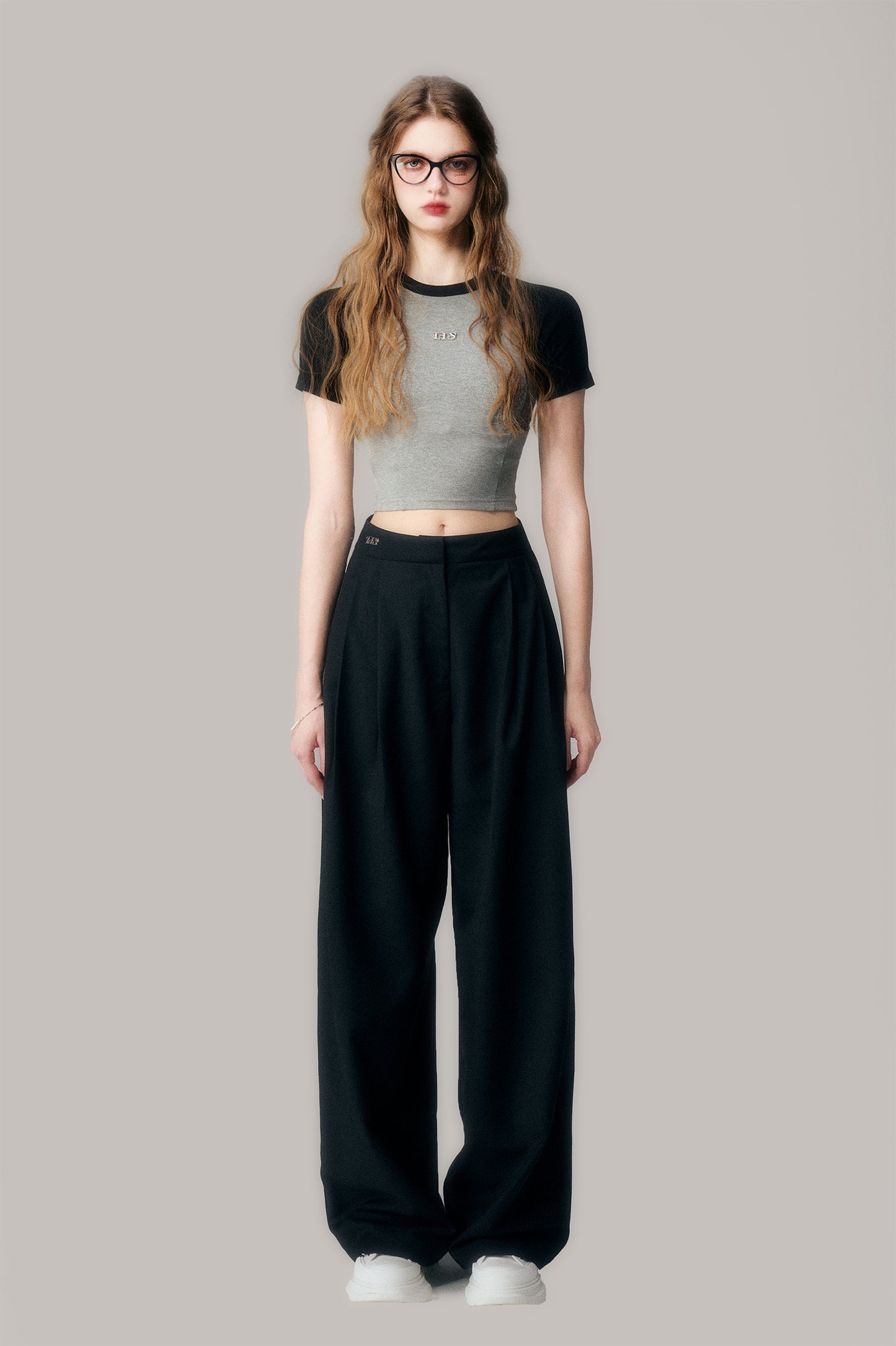 Cropped Raglan Cotton T-Shirt With Charm