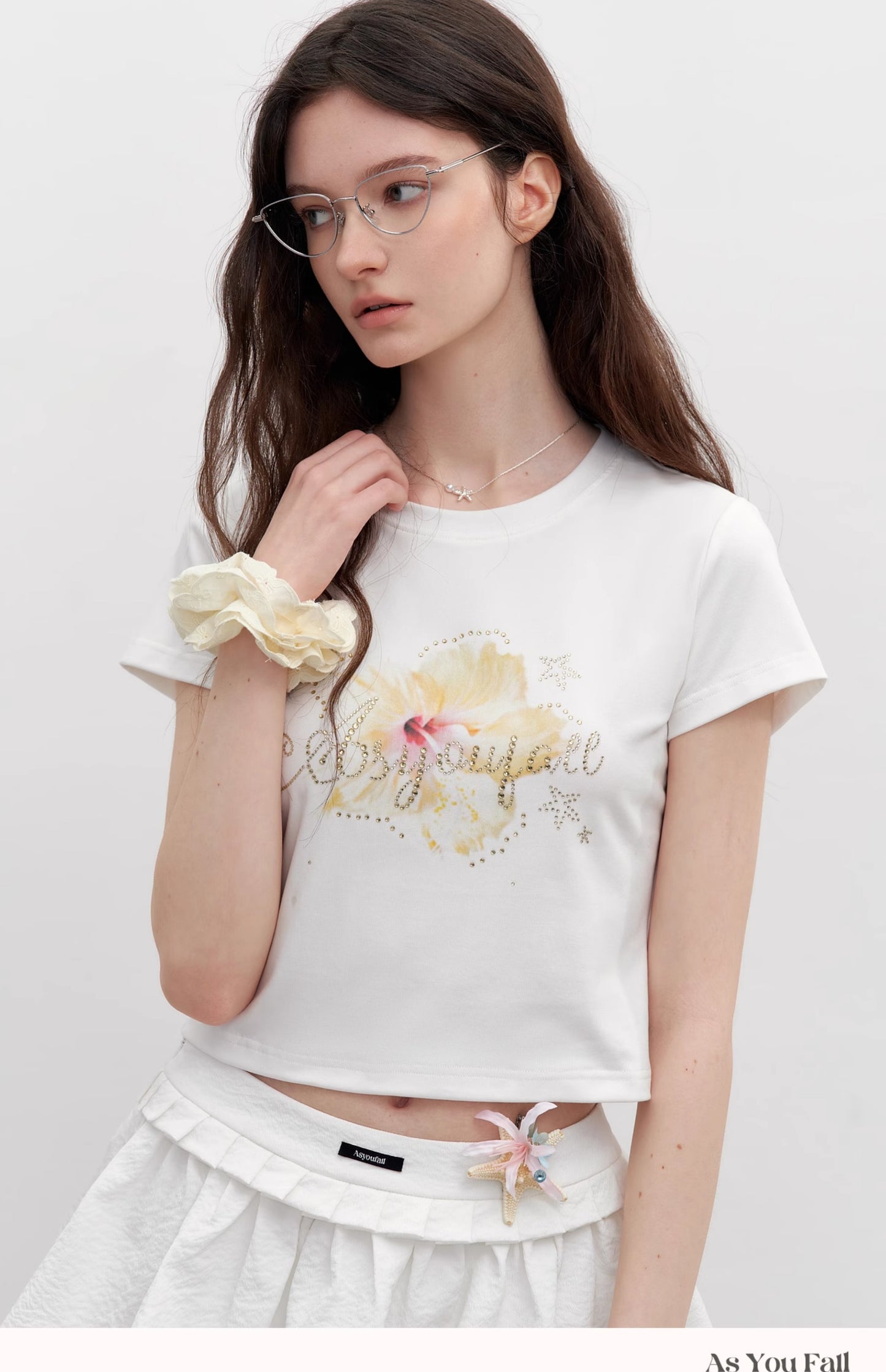 Cropped Ribbed T-Shirt With Rhinestone Flower Print