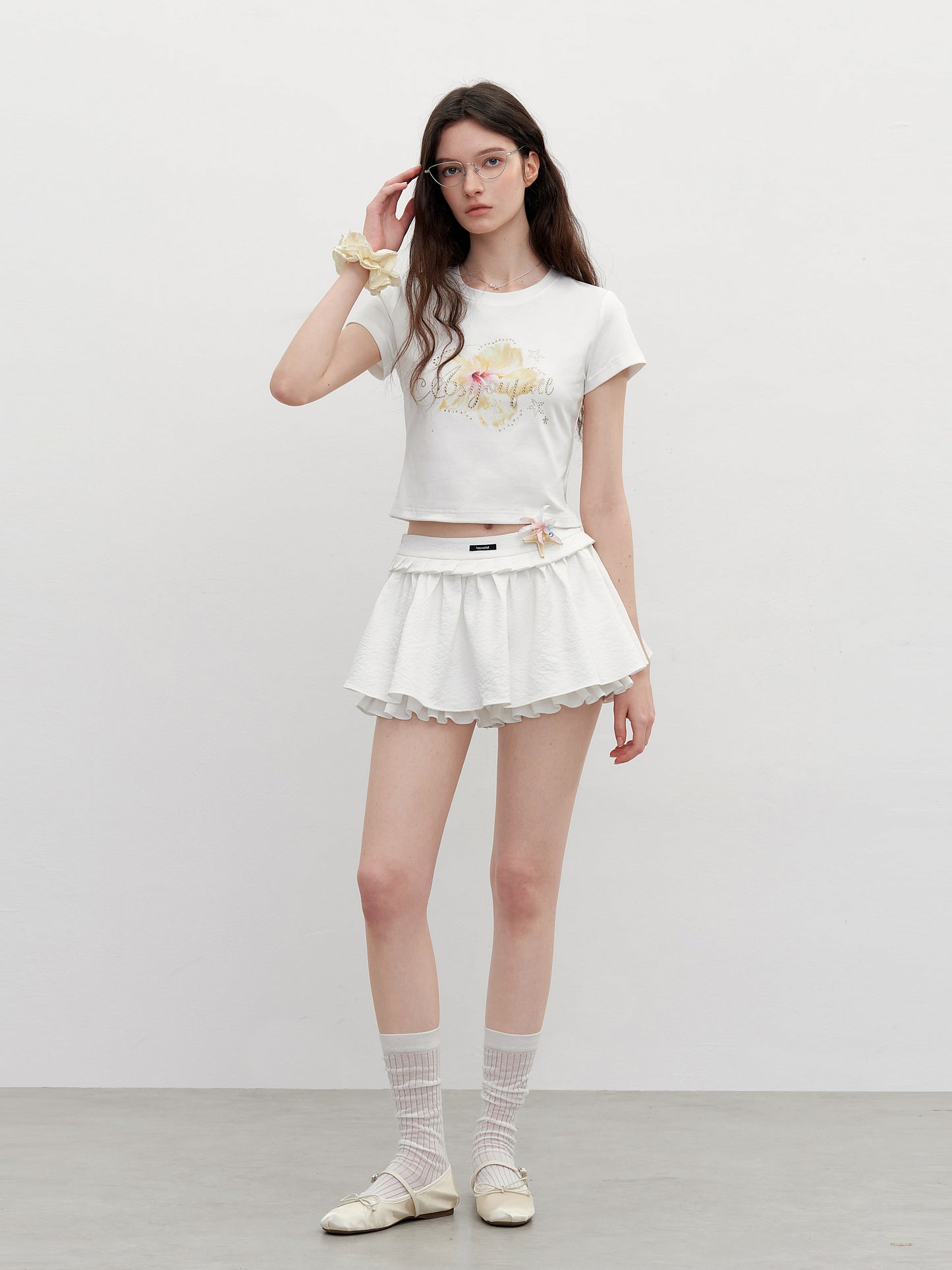 Cropped Ribbed T-Shirt With Rhinestone Flower Print