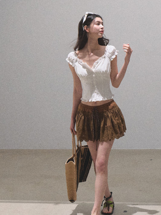 Scallop Edge Embroidered Mini Skirt