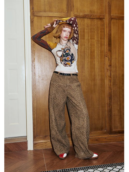 Contrast Color Flower Vase Art Print T-Shirt