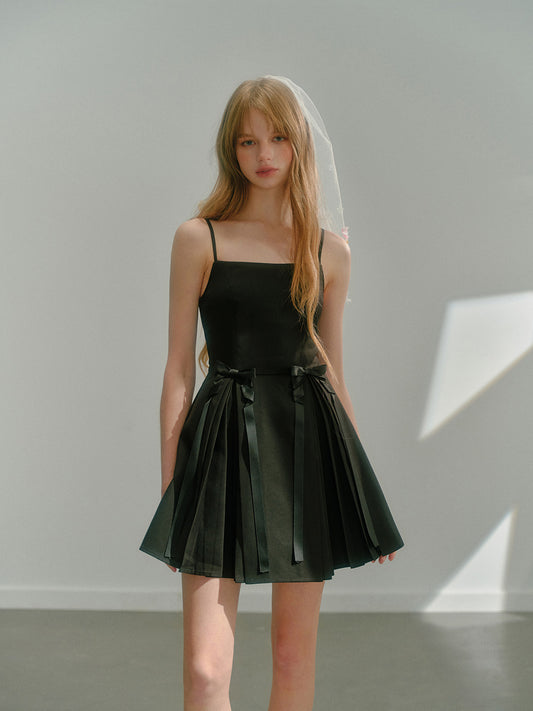 Three-Dimensional Bow Pleated Plain Cami Dress