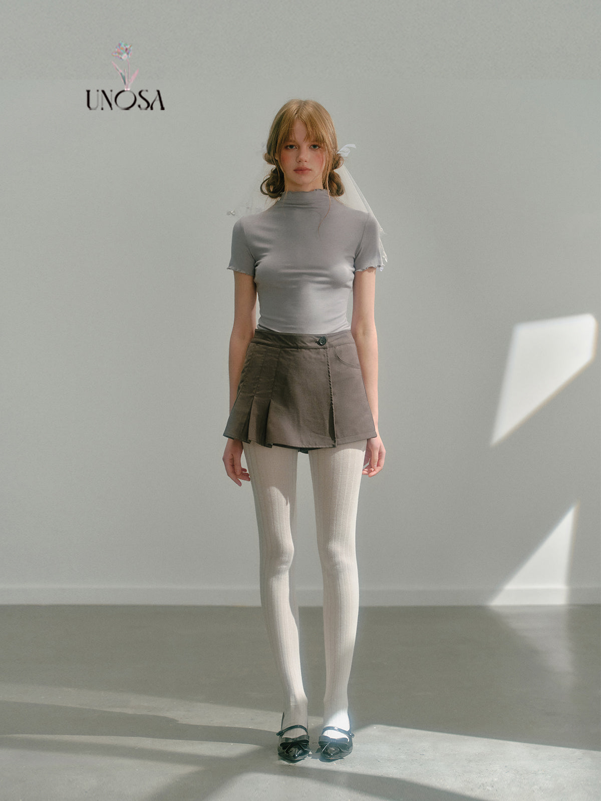 High Collar Lettuce Edge Tight Fit Inner T-Shirt