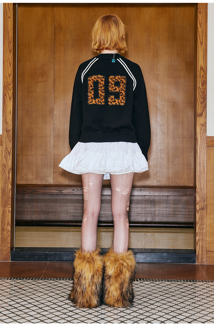 Crew Neck Knit Pullover With Leopard Patch Details