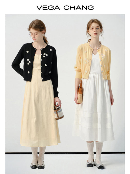 Daisy Embroidery Short Light Cardigan