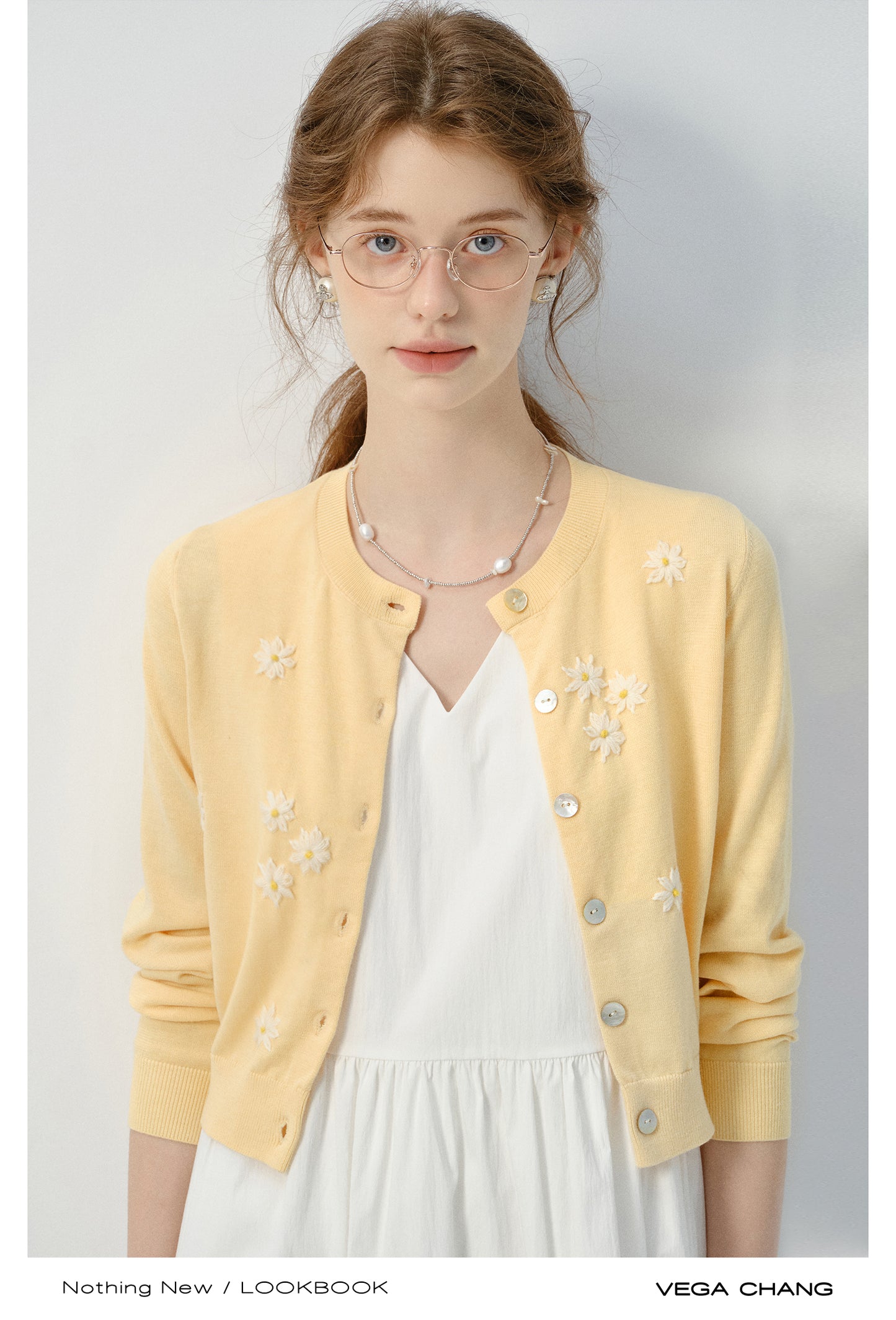 Daisy Embroidery Short Light Cardigan