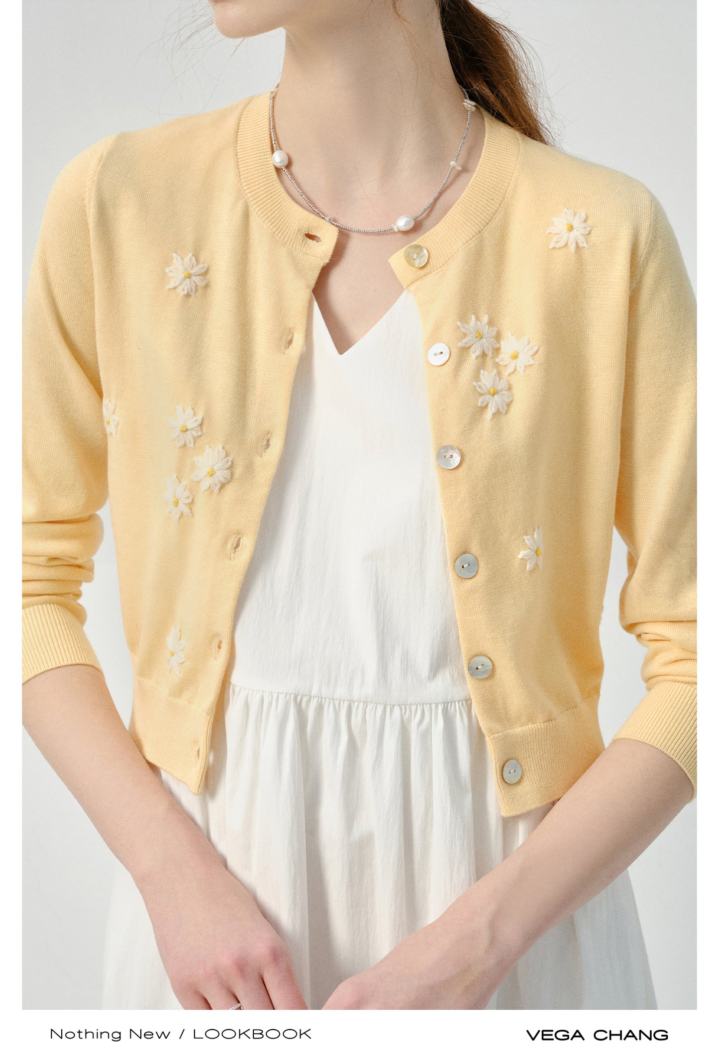 Daisy Embroidery Short Light Cardigan