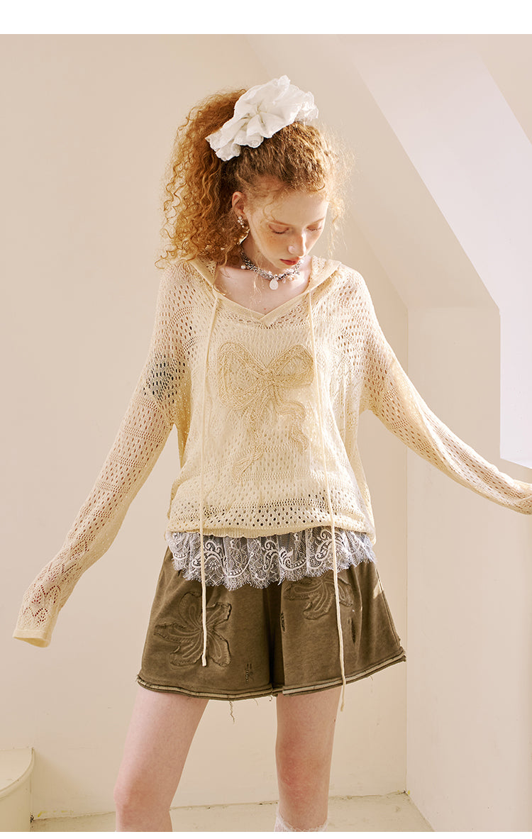 Frayed Hem Shorts With Floral Patches