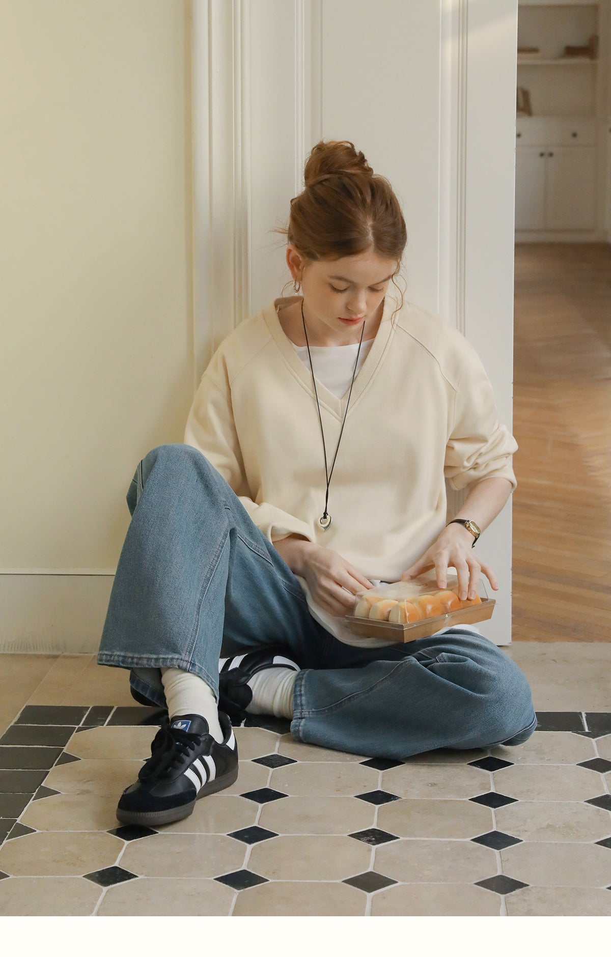 Washed Straight-Leg Jeans With V-Seam Waist