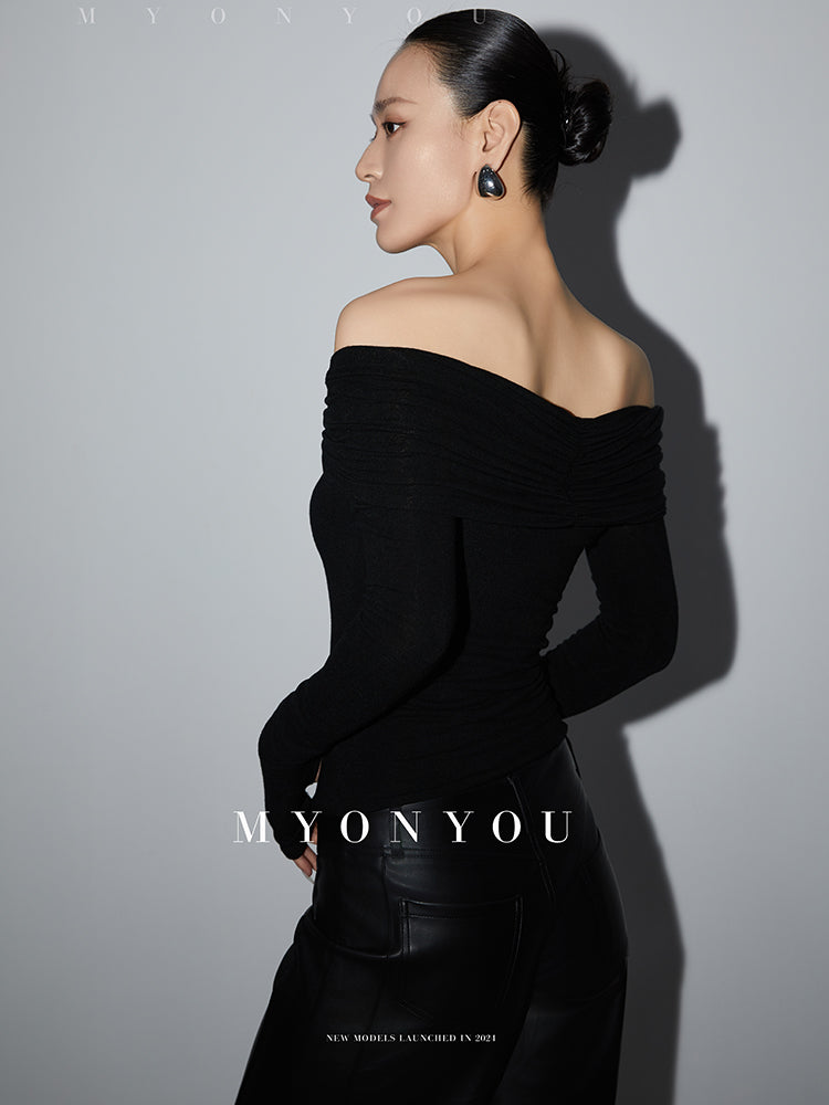 Off-Shoulder Top With Organic-Shaped Buckle