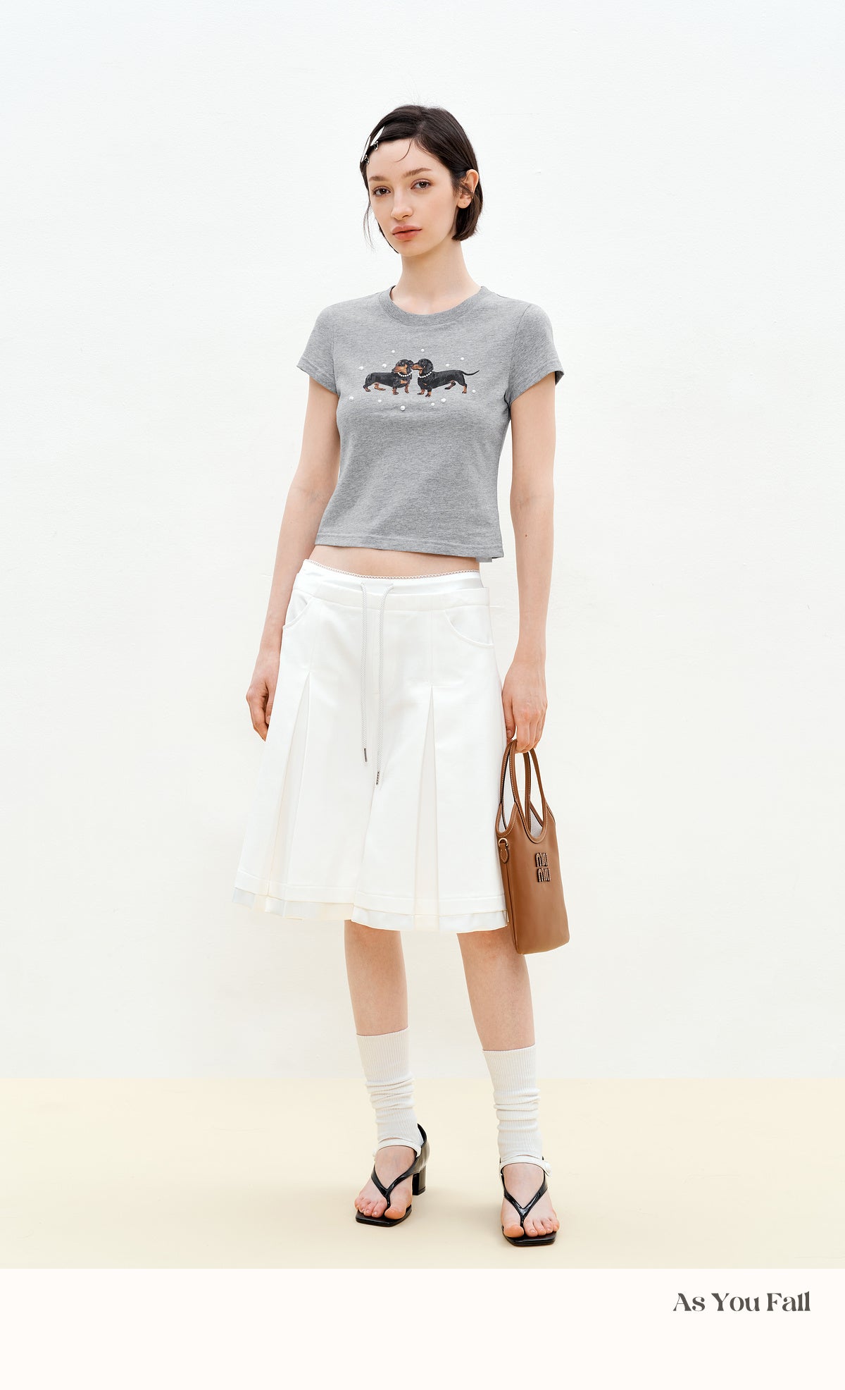 Pearl Necklace Dogs Cropped T-Shirt