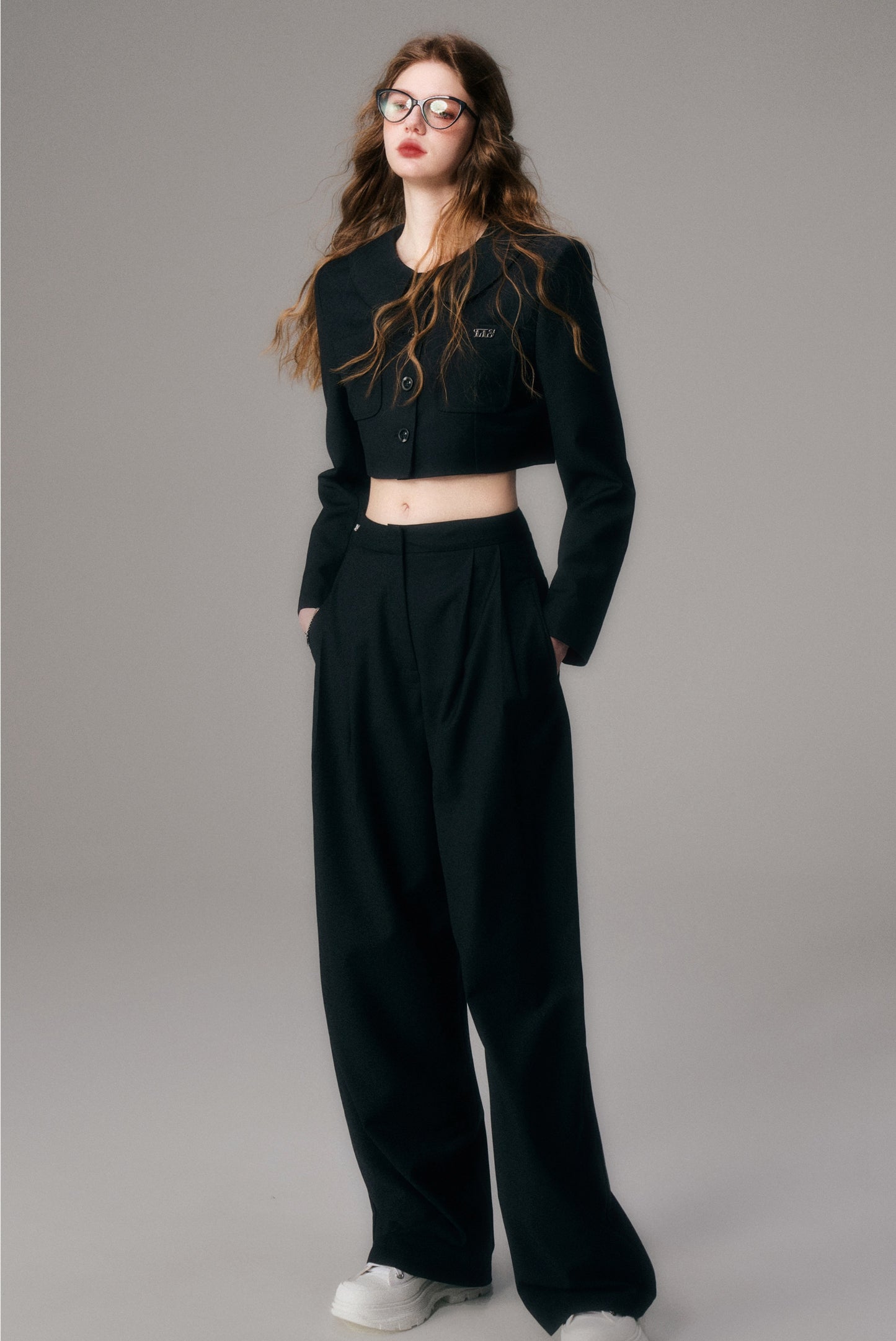 Peter Pan Collar Structured Cropped Jacket