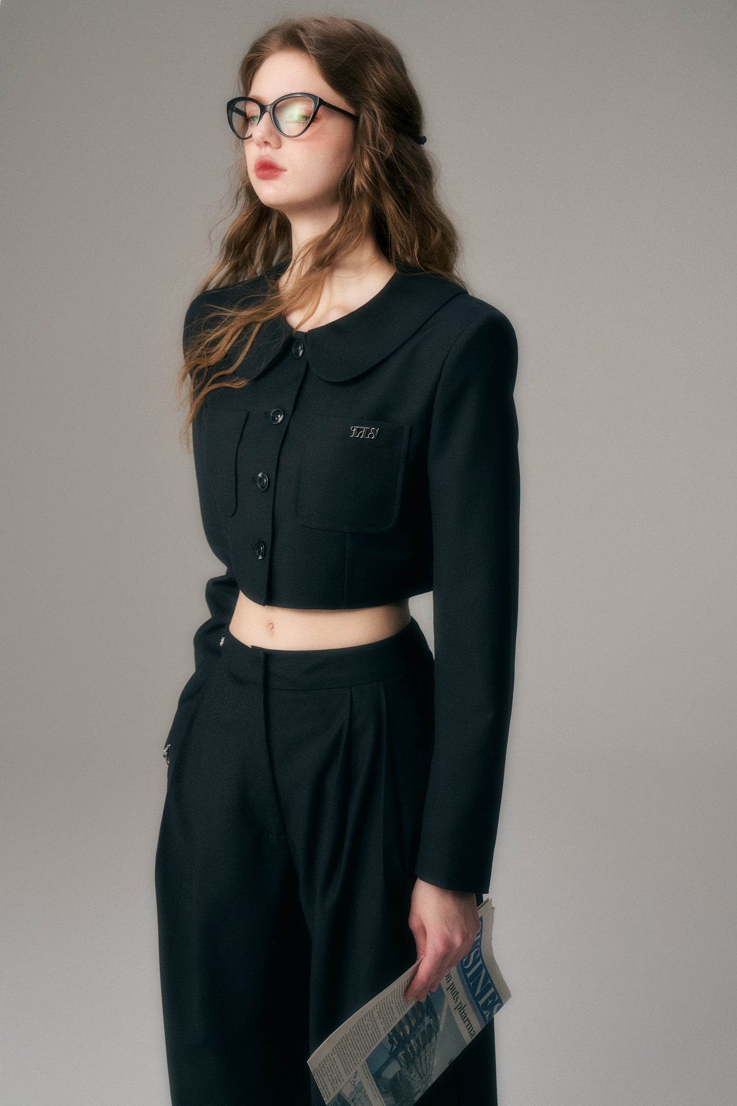 Peter Pan Collar Structured Cropped Jacket