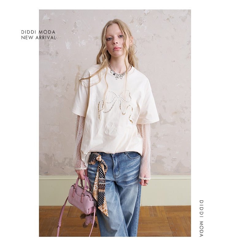 Cut-Out Bow Embroidered T-Shirt With Lace Sleeves