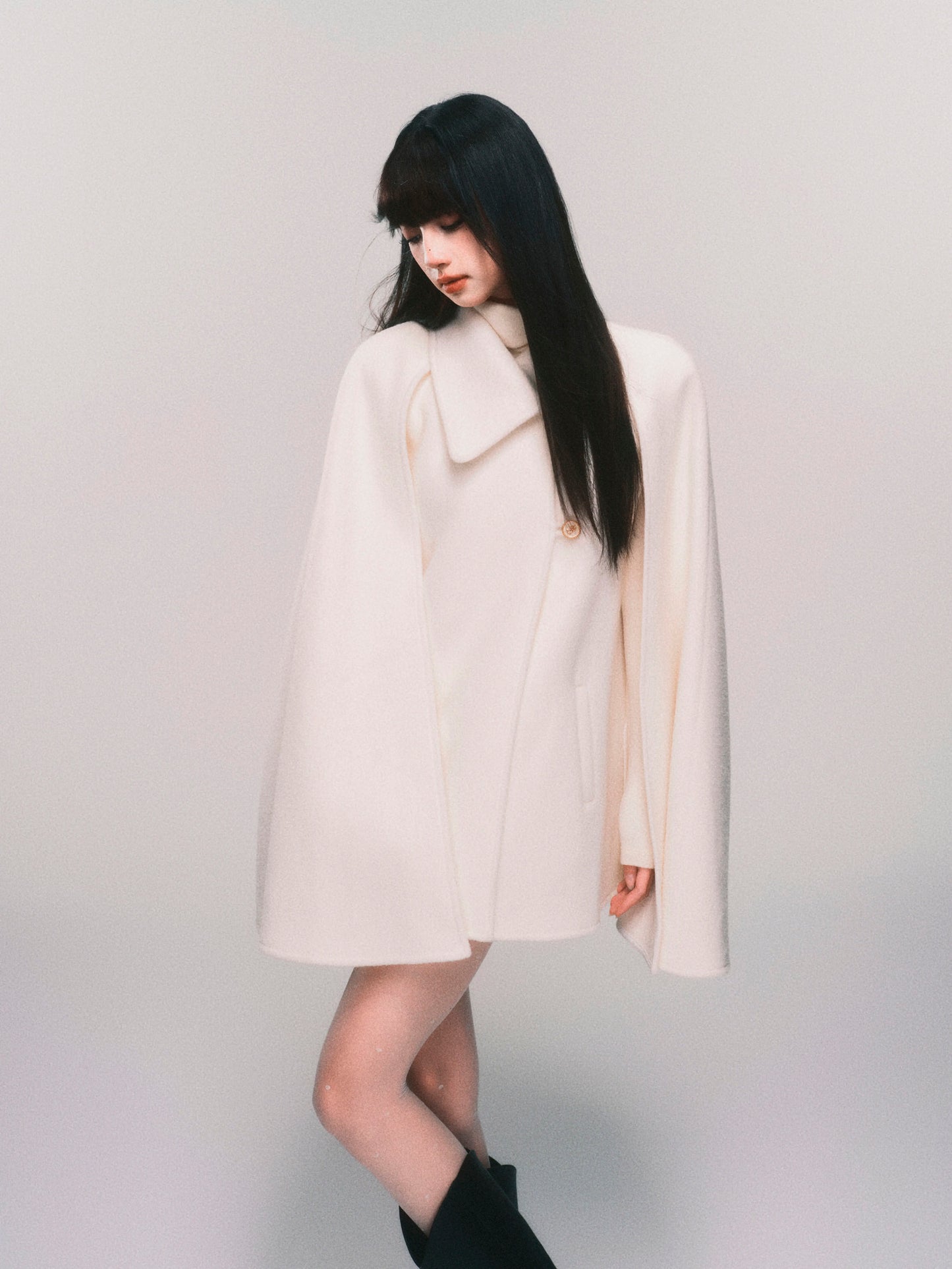 100% Wool Double-Layered Cape Coat