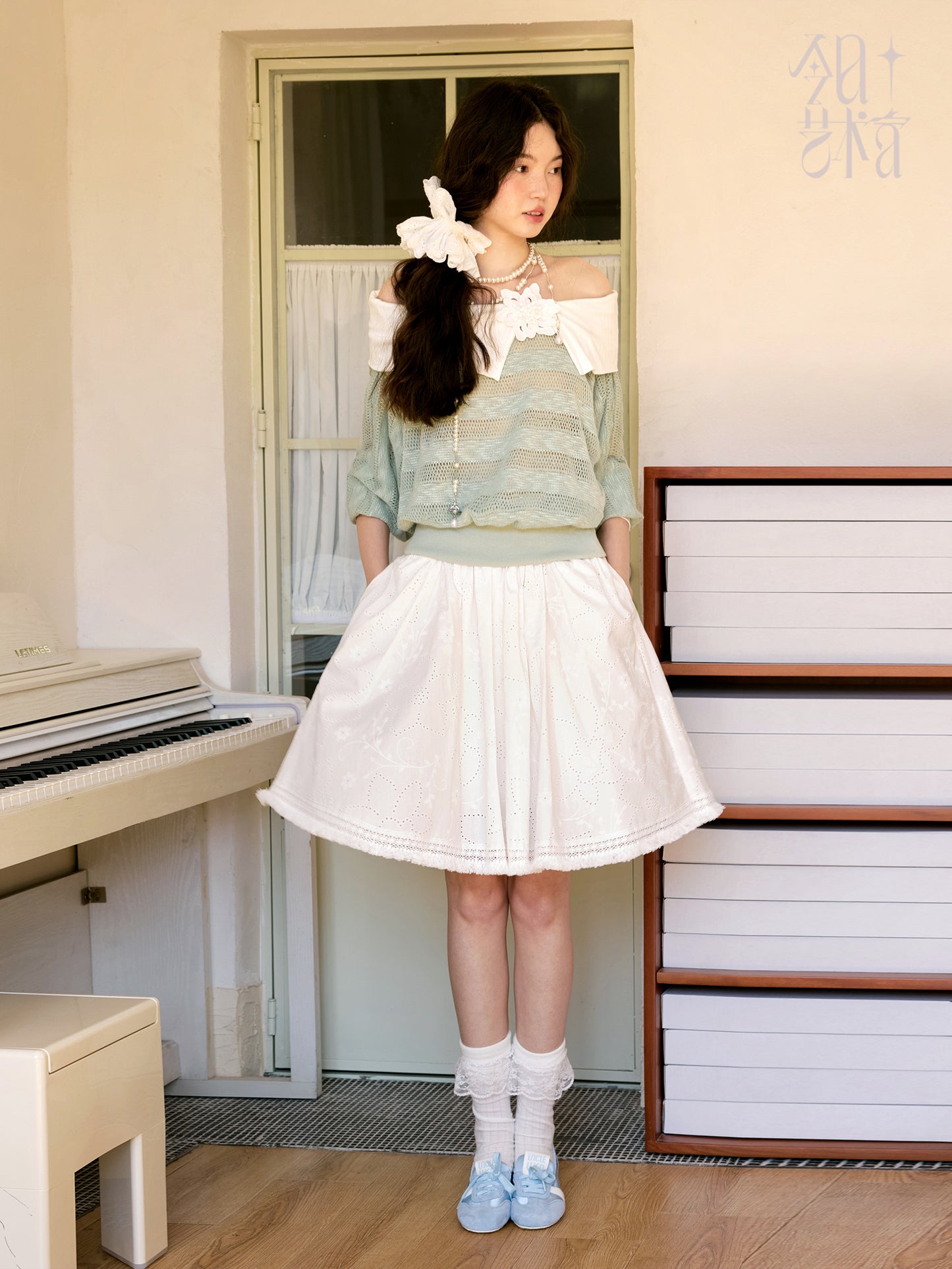 Off-Shoulder Lace Knit Top With Foldover Collar