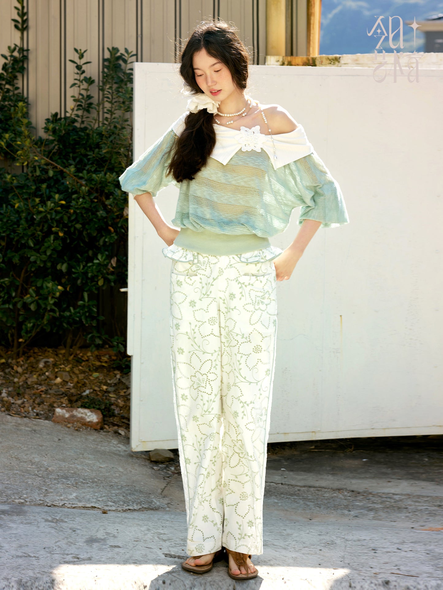 Off-Shoulder Lace Knit Top With Foldover Collar