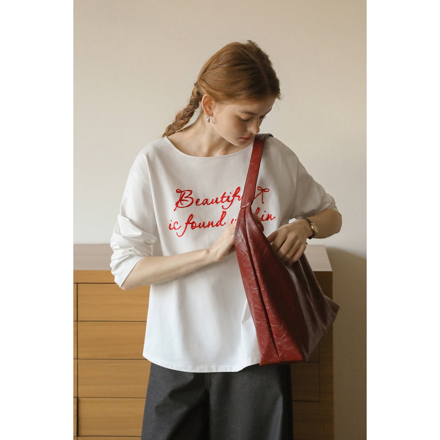 Wide Neck T-Shirt With Letter Embroidery