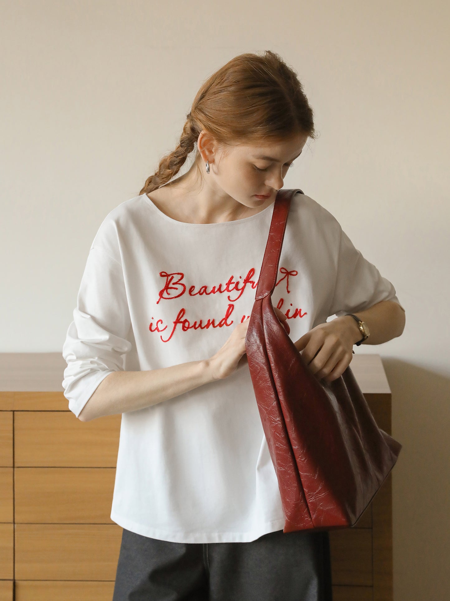Wide Neck T-Shirt With Letter Embroidery