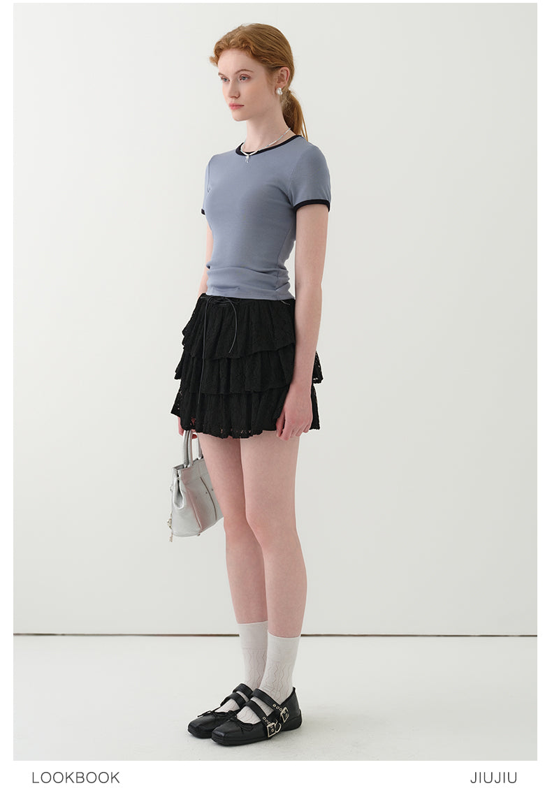 Contrast-Tipped Minimalist Fitted T-Shirt