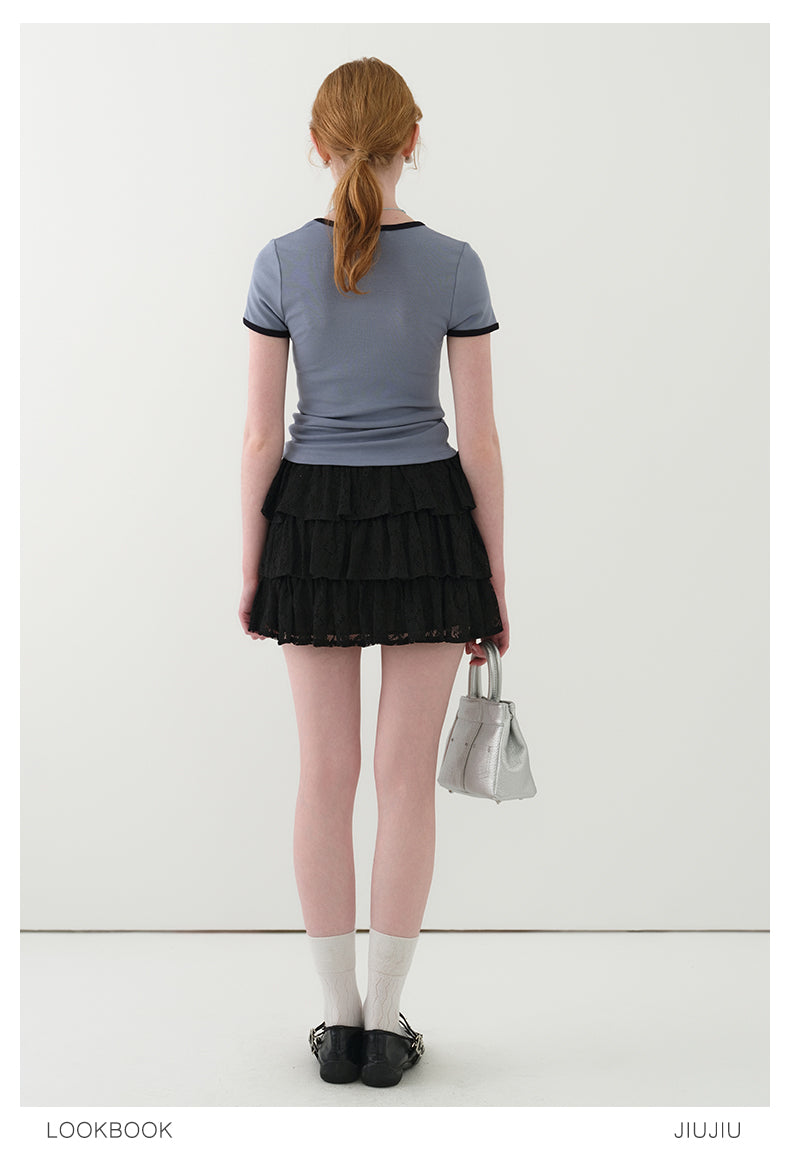 Contrast-Tipped Minimalist Fitted T-Shirt