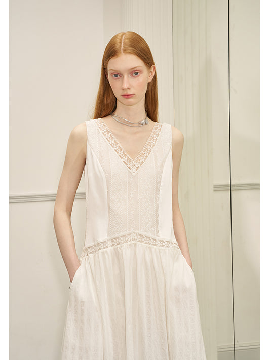 Panelled Sleeveless V-Neck Dress With Floral Lace