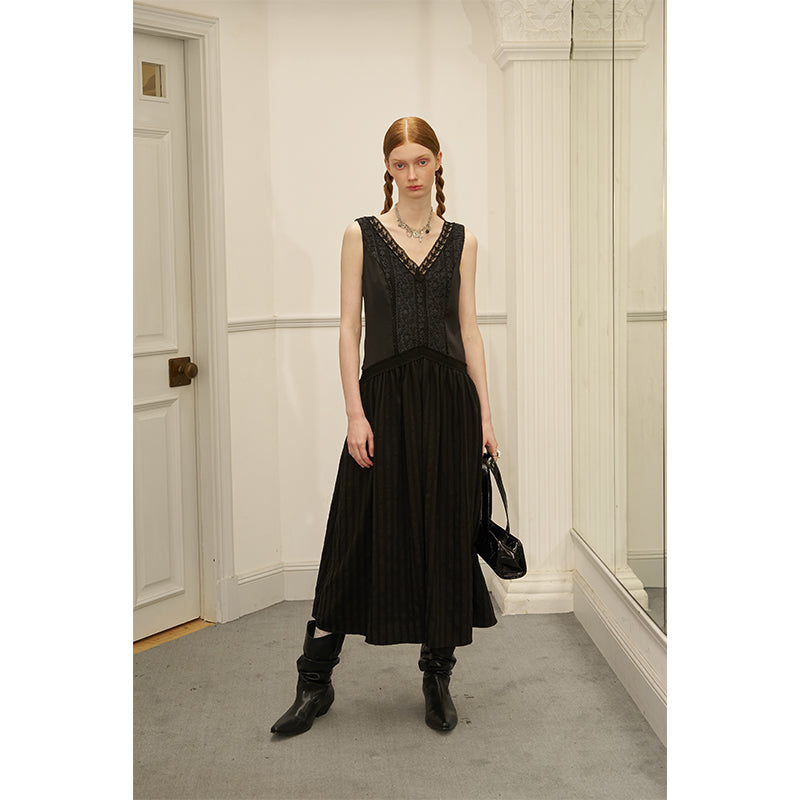 Panelled Sleeveless V-Neck Dress With Floral Lace