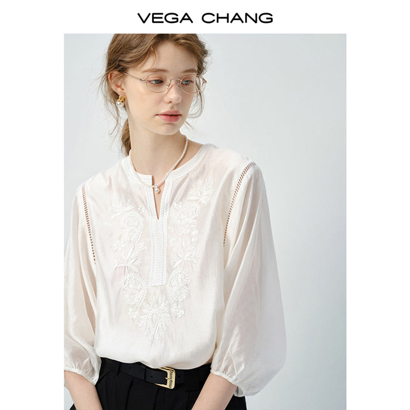 3/4 Sleeve Embroidered V-Neck Blouse