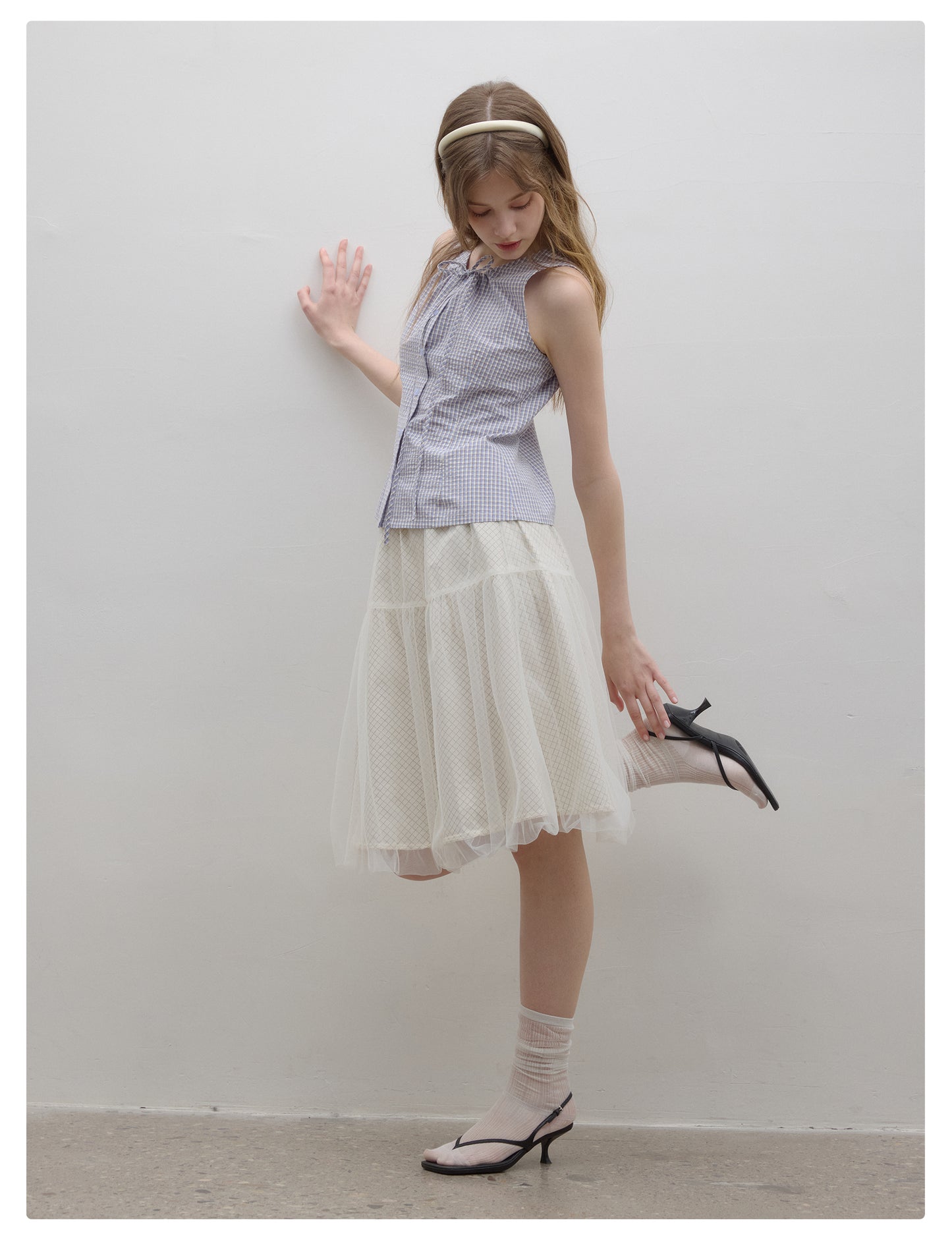 Sleeveless Button-Up Shirt With Gathered Tie Neck