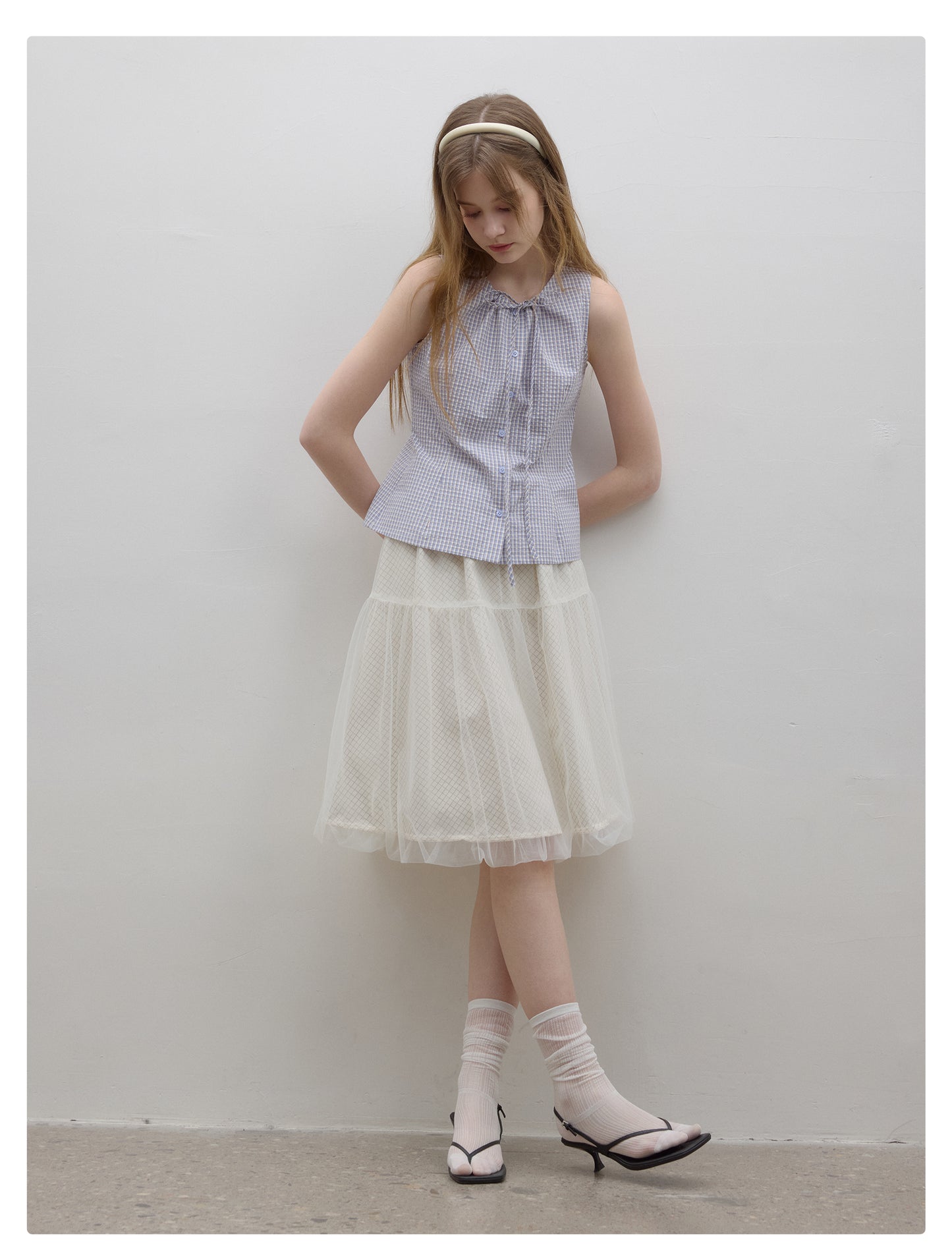 Sleeveless Button-Up Shirt With Gathered Tie Neck