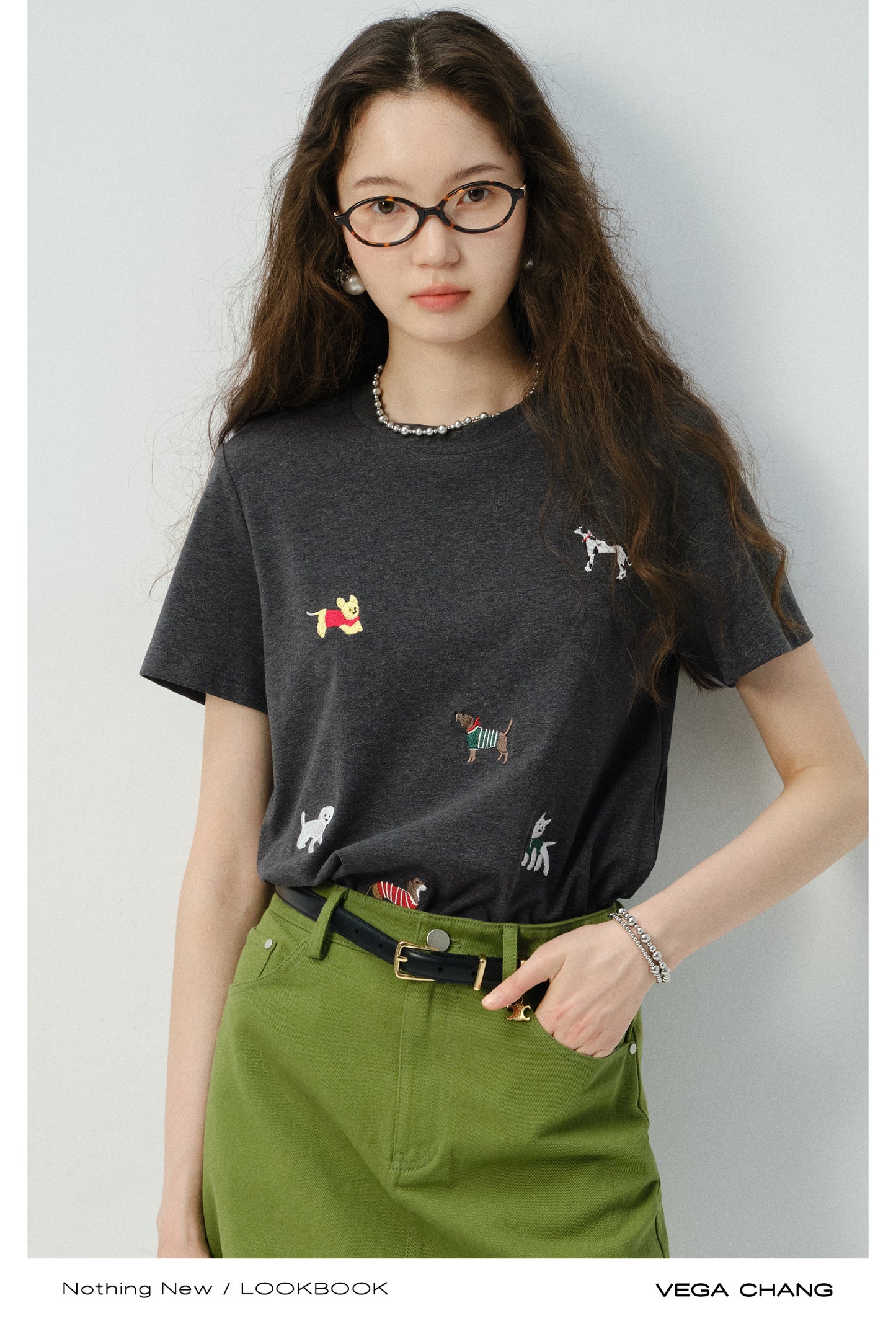 Dog-Embroidered T-Shirt & Cotton A-Line Mini Skirt