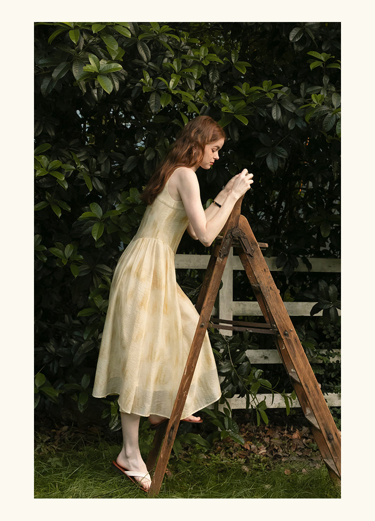 Sleeveless Gradient Dress With Gathered Waist