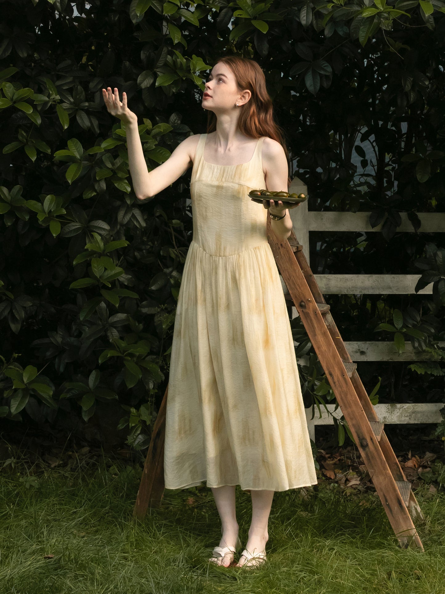 Sleeveless Gradient Dress With Gathered Waist