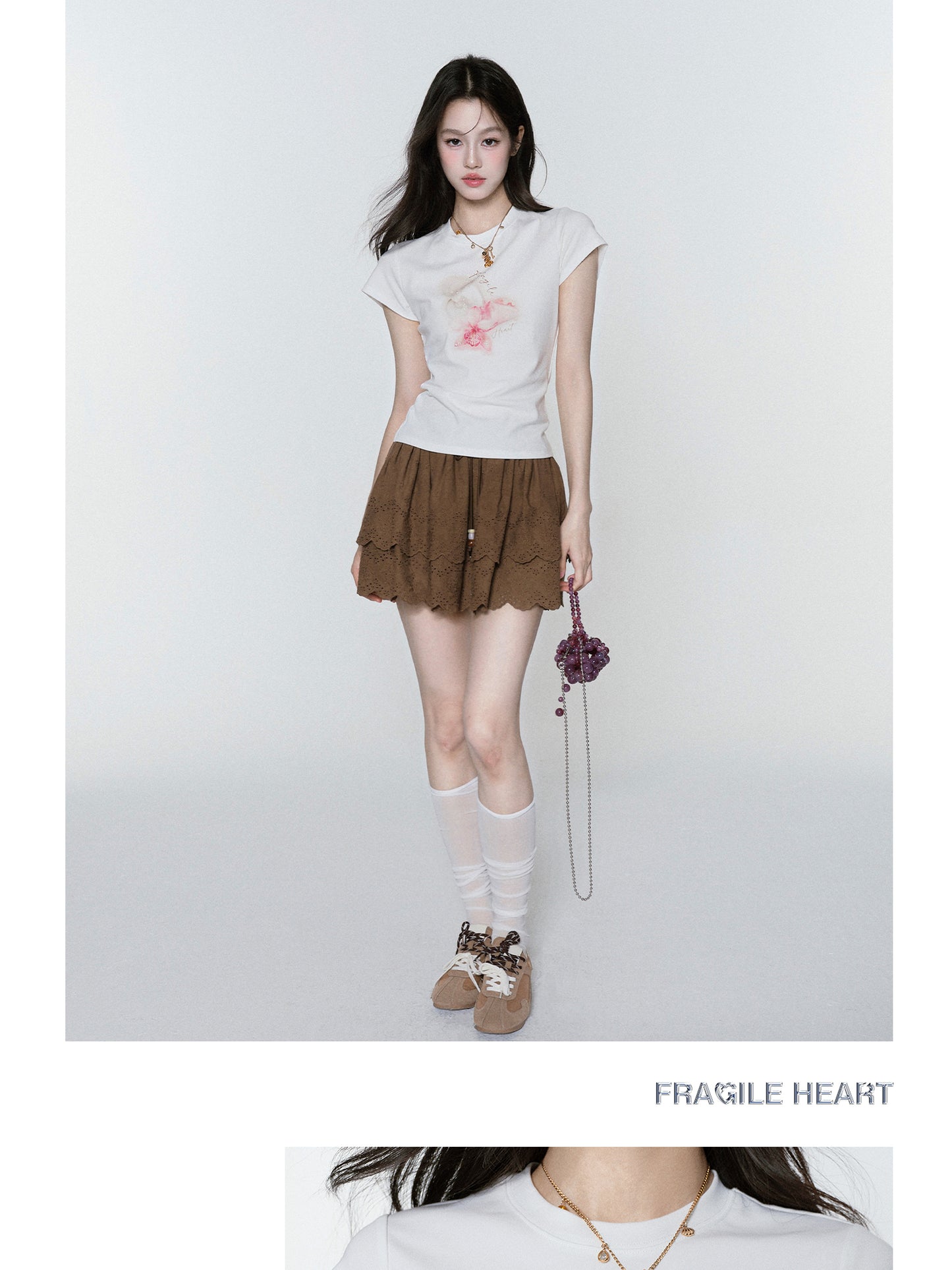 Pearl-Beaded Flower Print Crew Neck T-Shirt