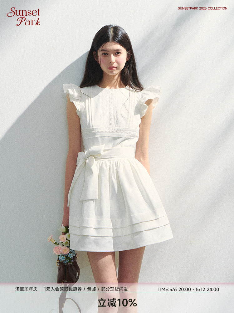 Butterfly-Sleeve Pleated Dress With Bow Waist