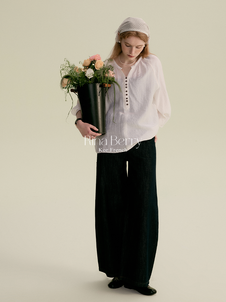 3/4 Sleeve Gauze Blouse With Pleated Cuffs
