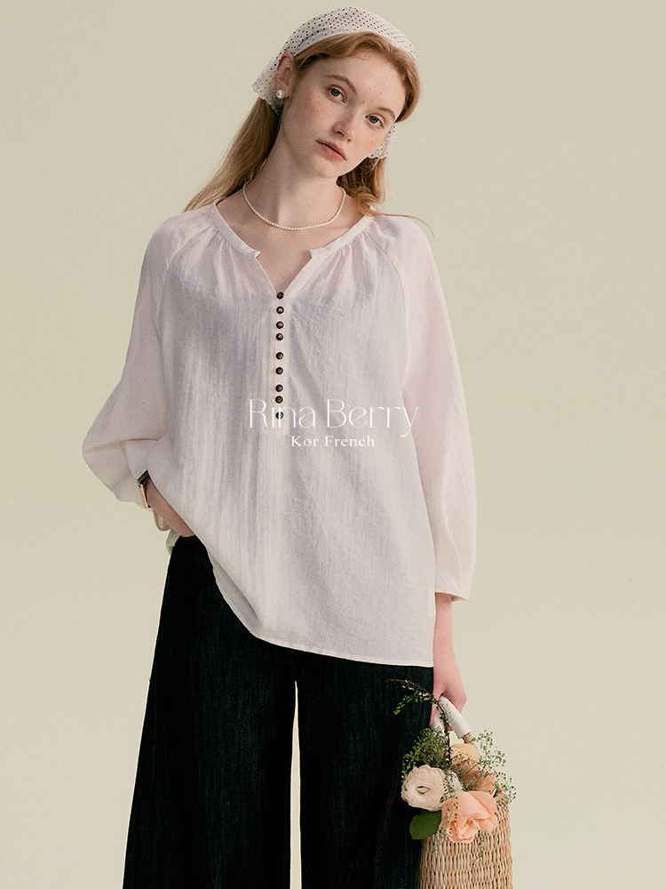 3/4 Sleeve Gauze Blouse With Pleated Cuffs