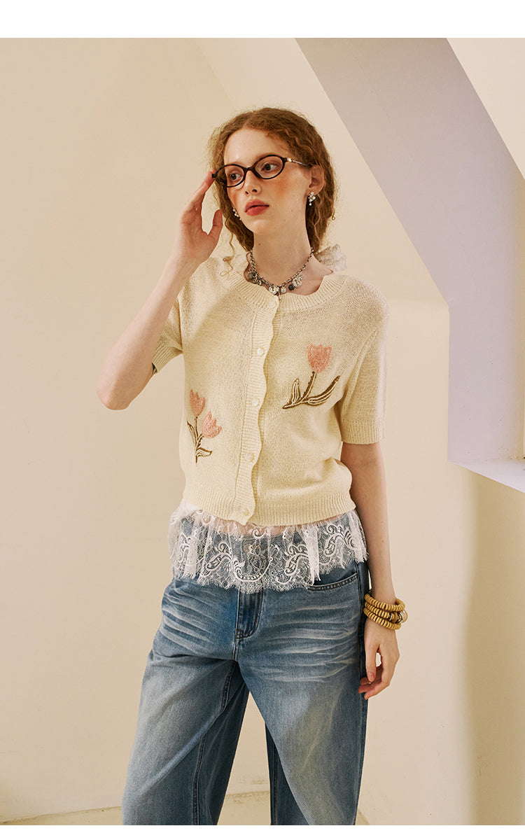 Tulip Knit Top With Wavy Edges