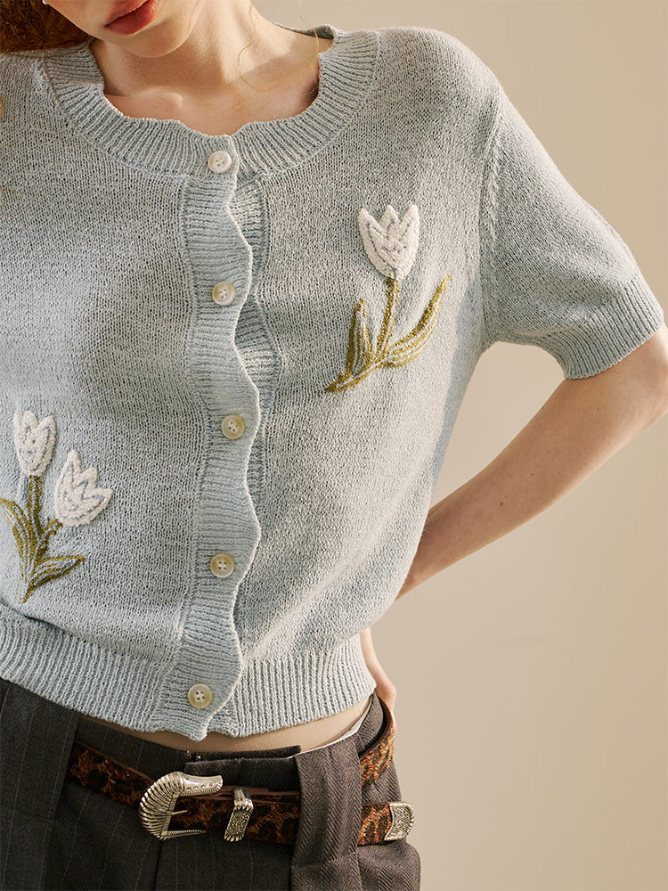 Tulip Knit Top With Wavy Edges